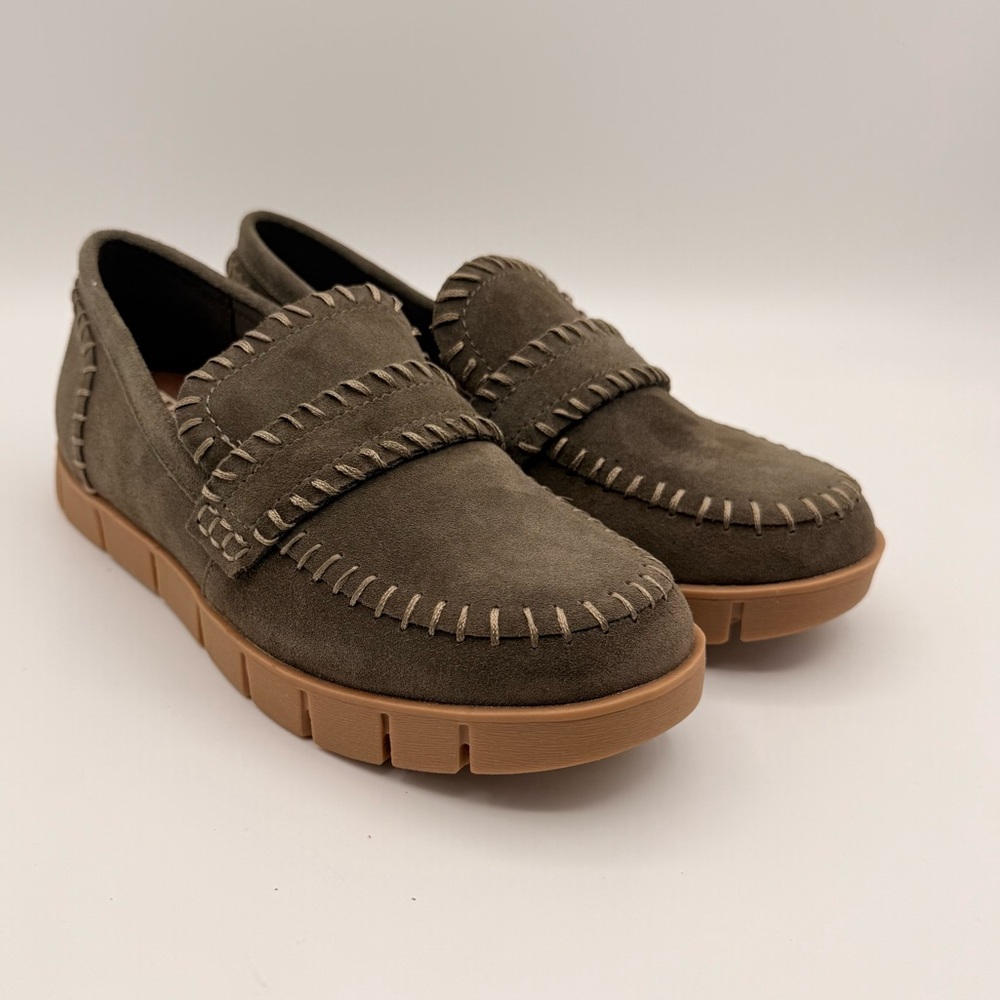 MIA Olive Suede Moc Toe Loafers Slip On Comfort Casual Womens Flats Size 6.5